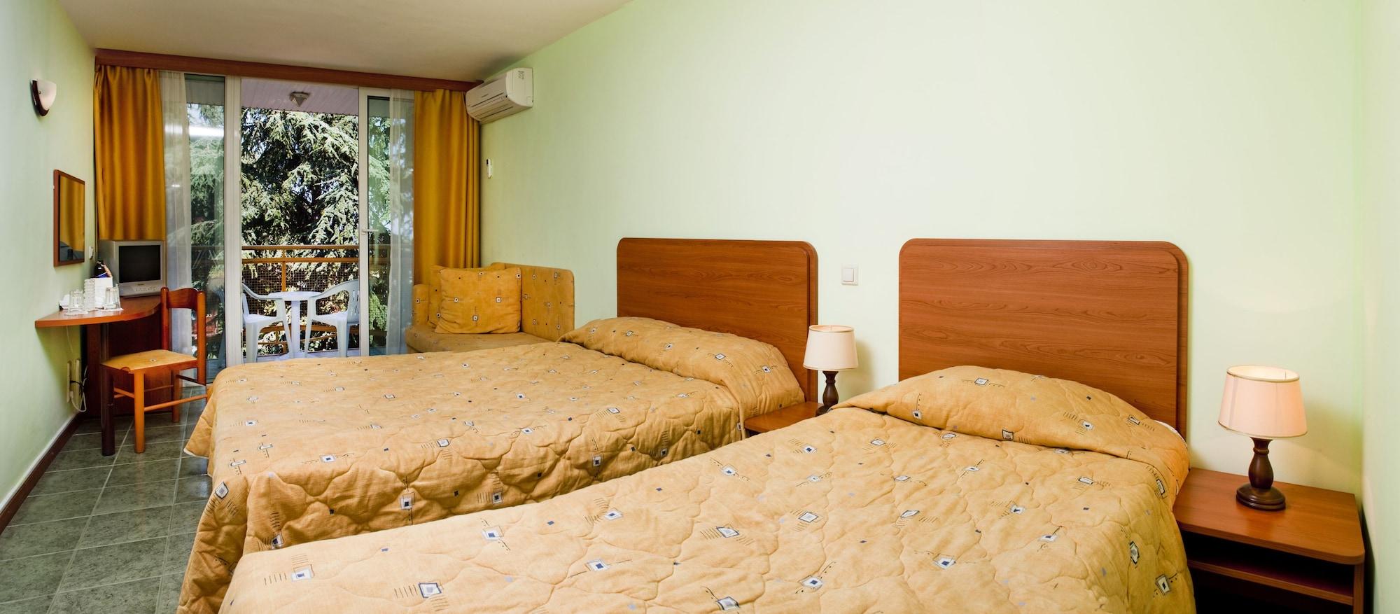 Hotel Malibu Albena Buitenkant foto