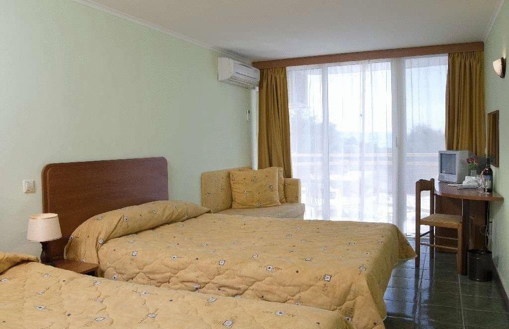 Hotel Malibu Albena Buitenkant foto