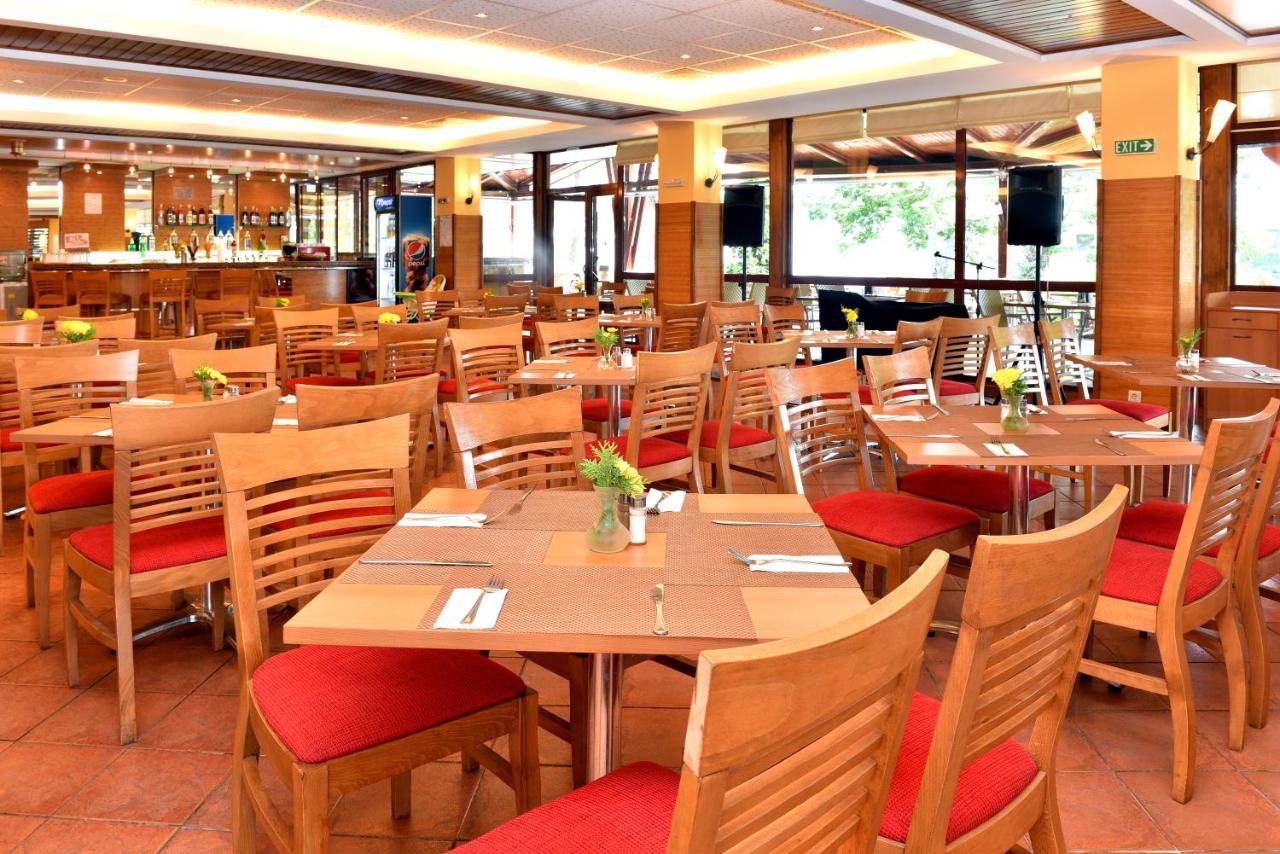 Hotel Malibu Albena Buitenkant foto