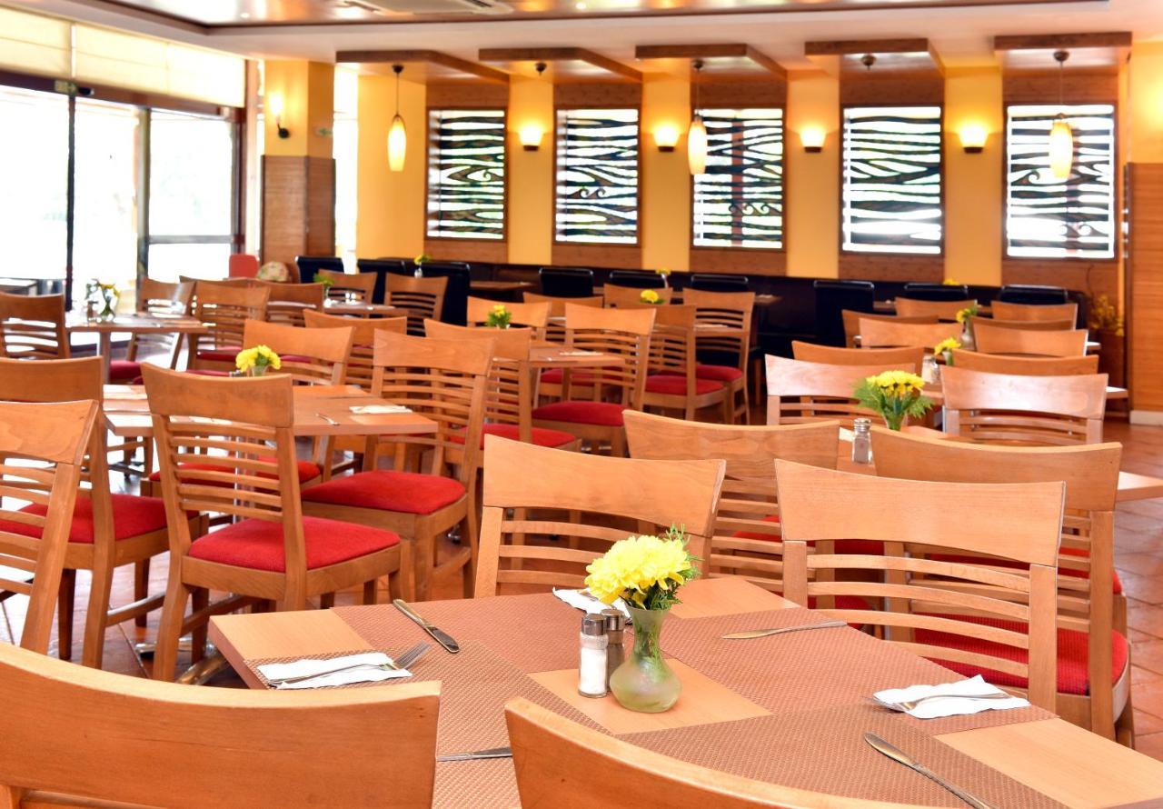 Hotel Malibu Albena Buitenkant foto