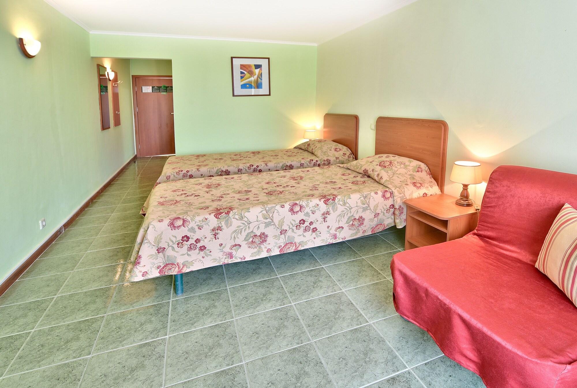 Hotel Malibu Albena Buitenkant foto