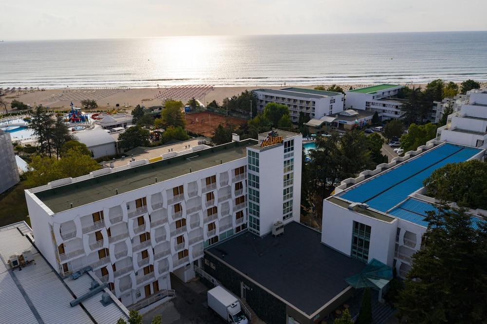 Hotel Malibu Albena Buitenkant foto