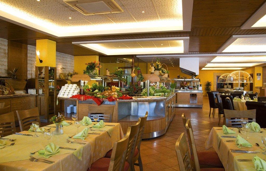 Hotel Malibu Albena Buitenkant foto