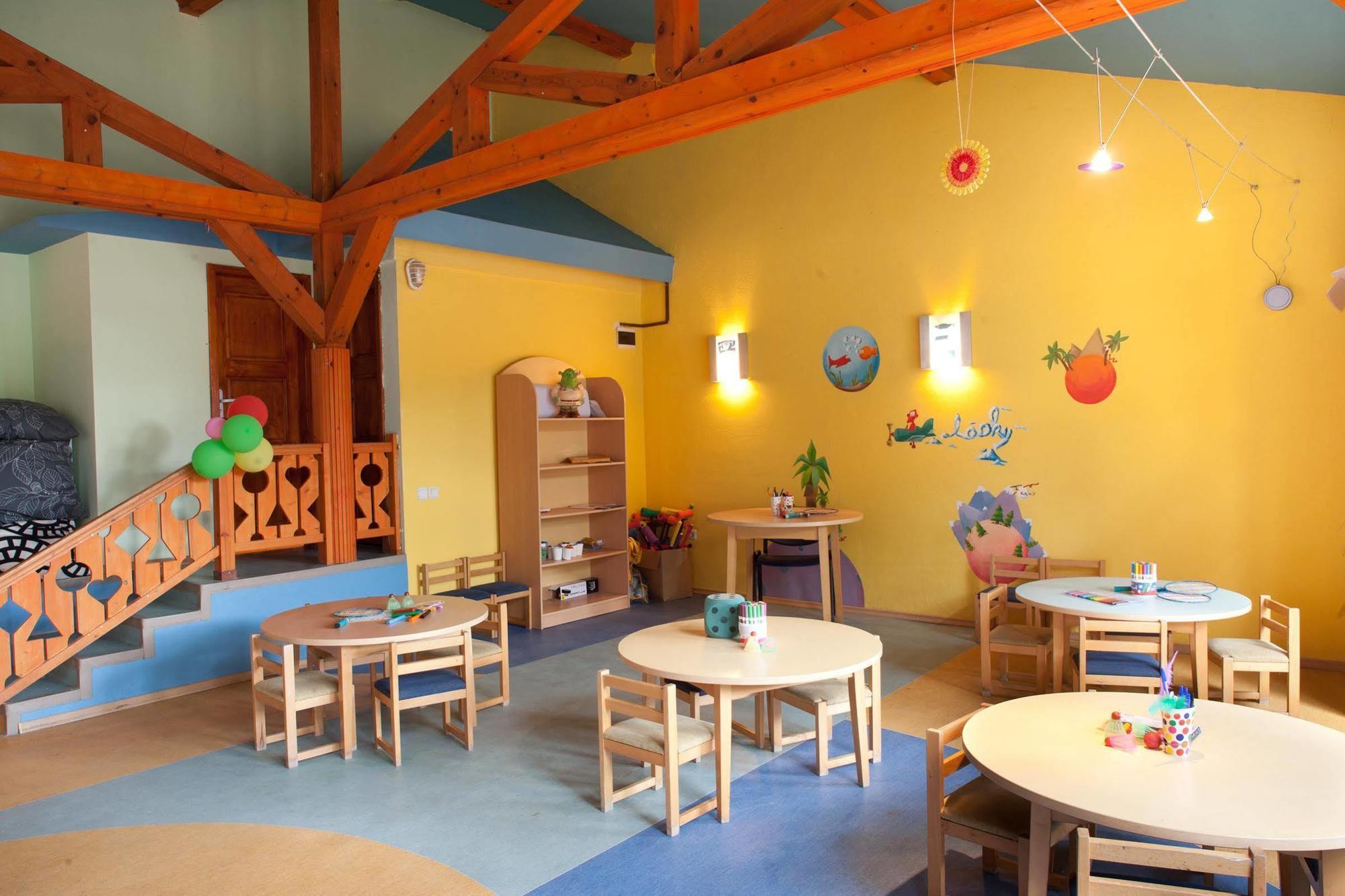 Hotel Malibu Albena Buitenkant foto